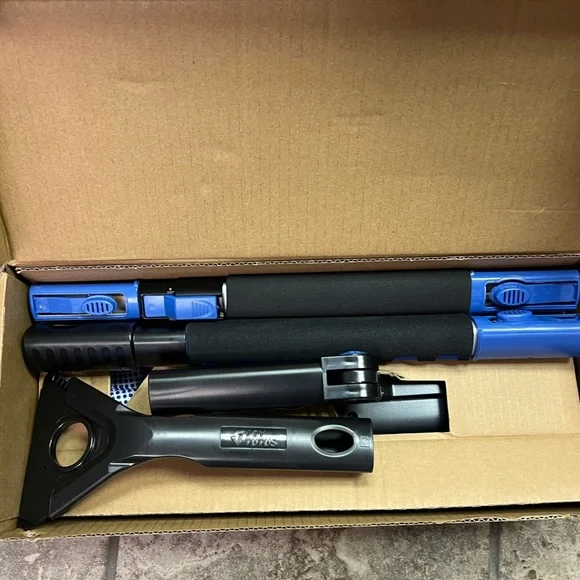 47'' Ice Scraper and Snow Broom for Car Windshield, Extendable Foam Snow Brush - Picture 3 of 4